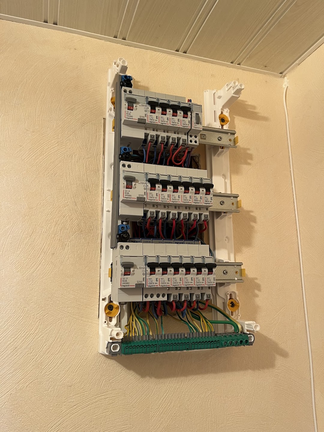 Électricien en intervention à Belfort